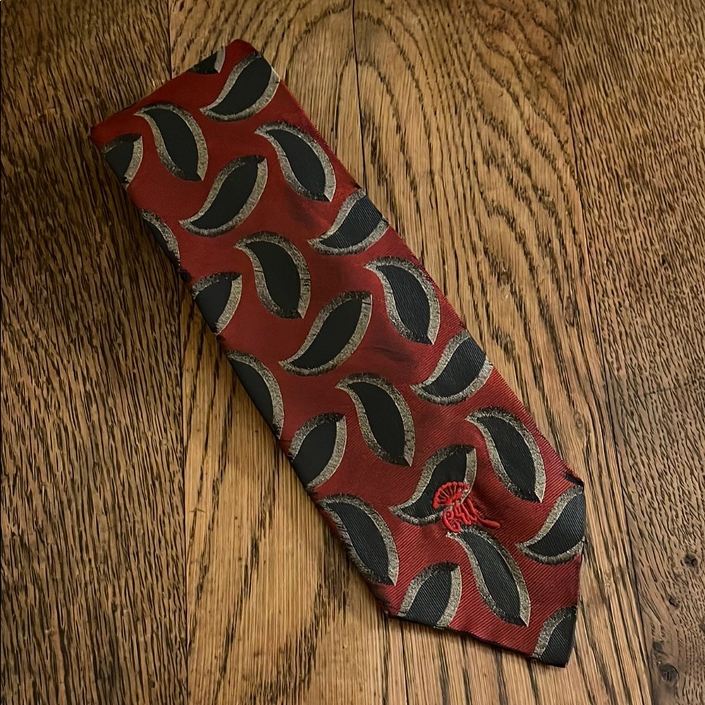Bold Red and Black Geometric Tie